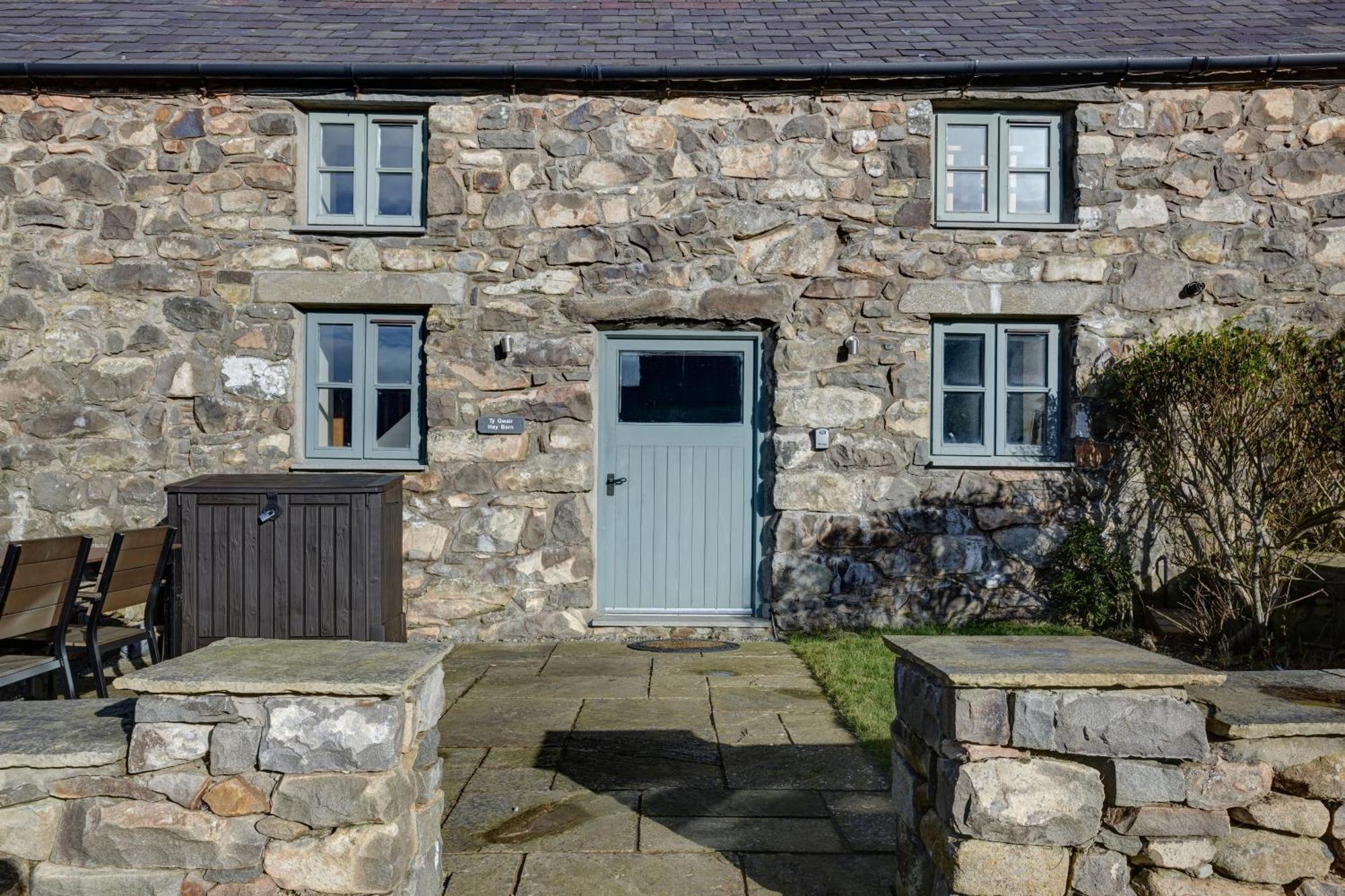 The Haybarn Cottage, Nefyn Bay เนฟิน ภายนอก รูปภาพ