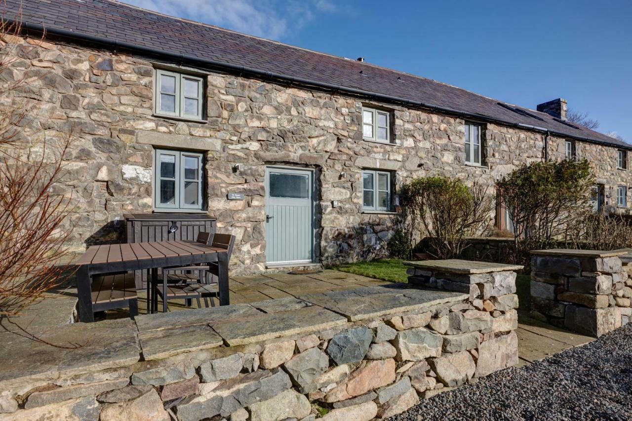 The Haybarn Cottage, Nefyn Bay เนฟิน ภายนอก รูปภาพ