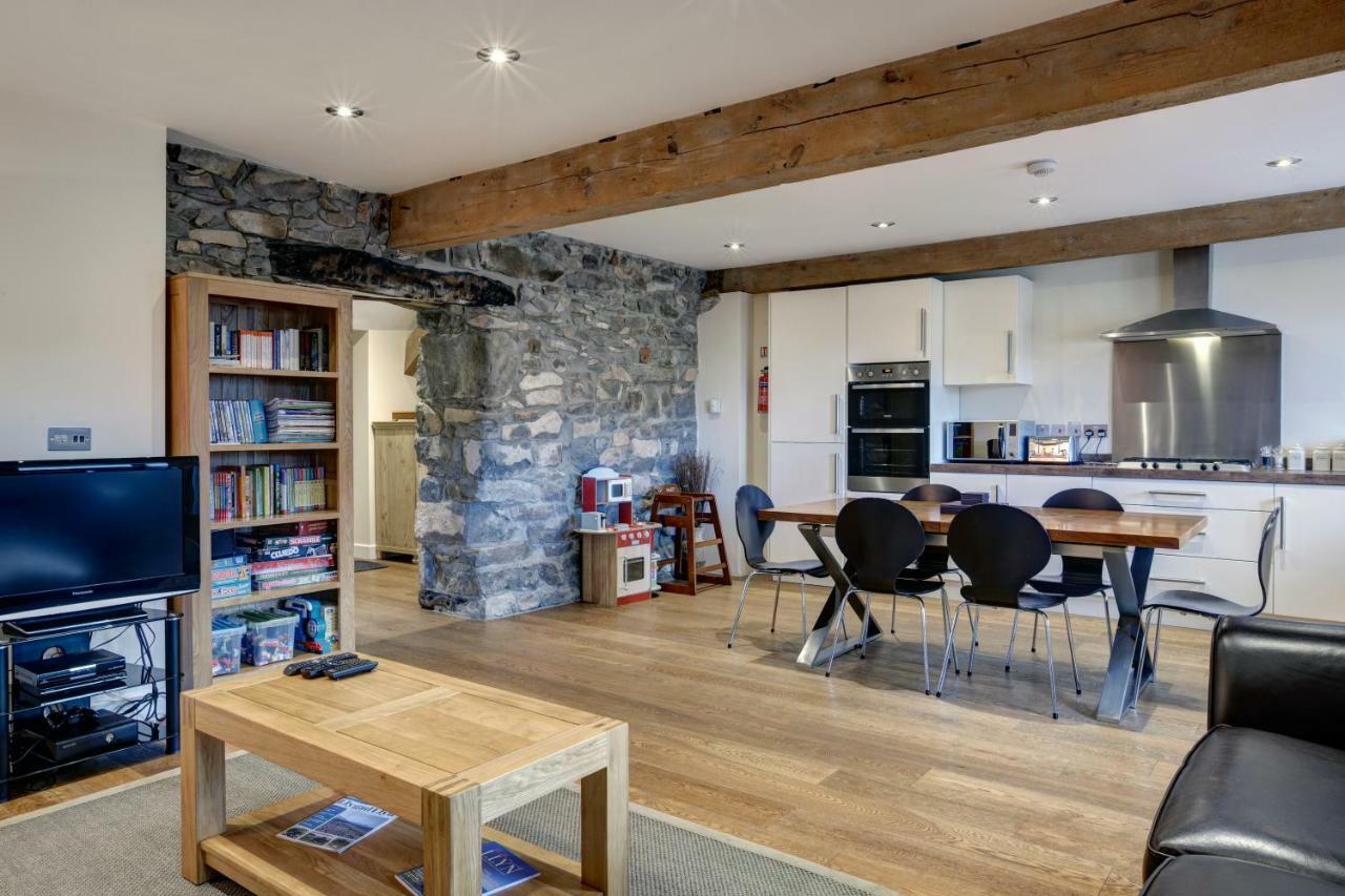 The Haybarn Cottage, Nefyn Bay เนฟิน ภายนอก รูปภาพ